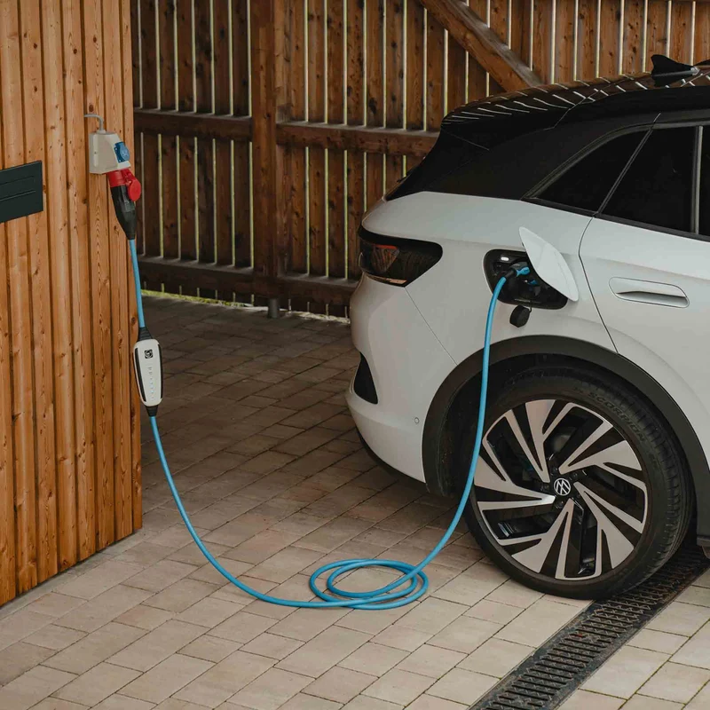 NRGkick Adaptateur pour prise renforcée P17 32A triphasée - 22kW