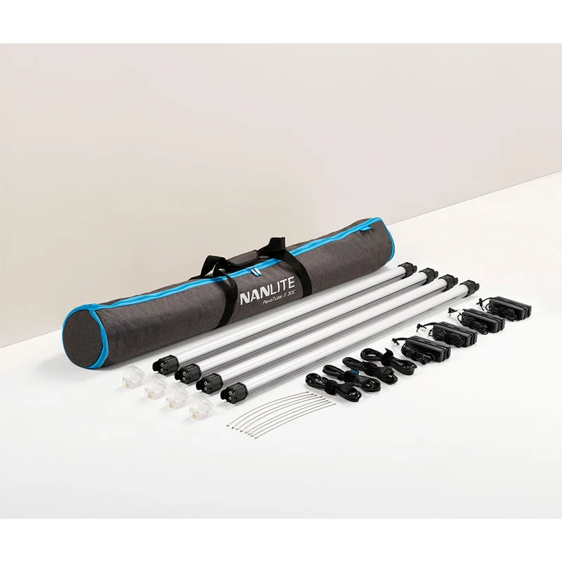 Tube de Lumière PavoTube II 30C LED RGBWW (Paquet de 4)