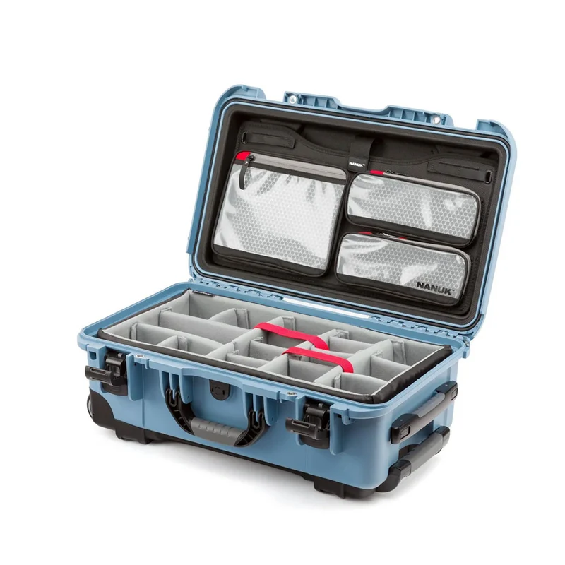 Valise Rigide à roulettes Nanuk 935 avec Séparateurs rembourrés et Organisateur de couvercle (Cyan, Édition Limitée)