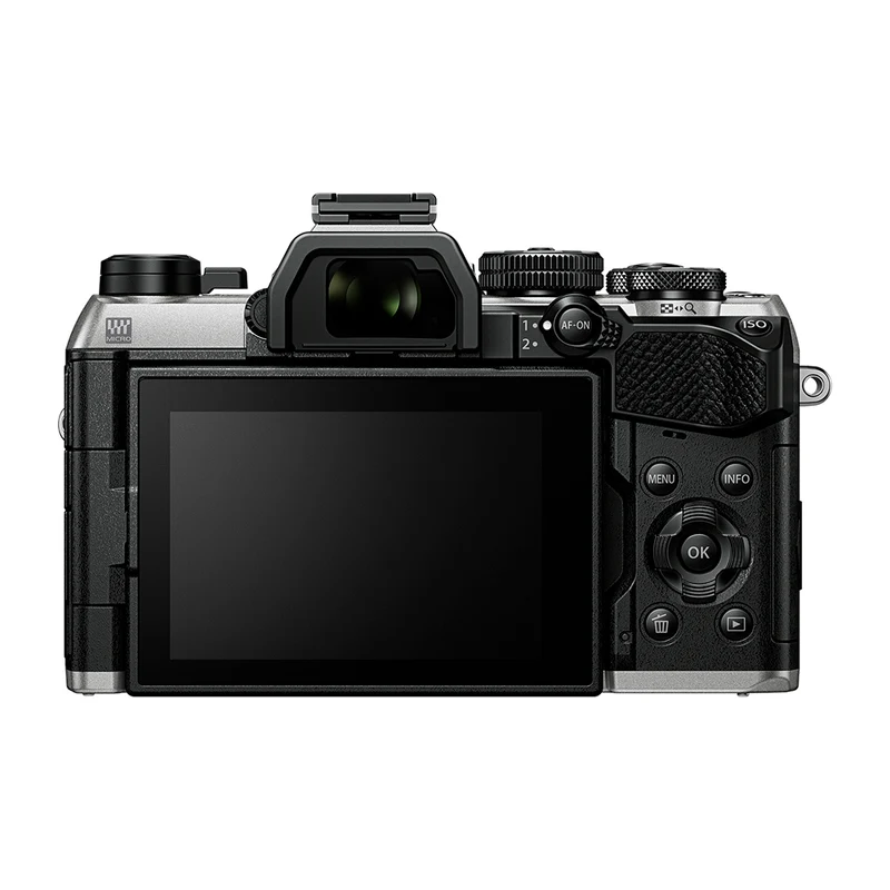 OM-5 Mark II avec 12-45mm f/4.0 PRO (Argent)