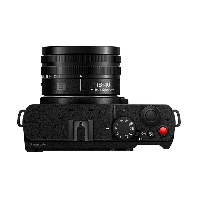 Lumix S9 avec LUMIX S 18-40mm f/4.5-6.3 (Noir)