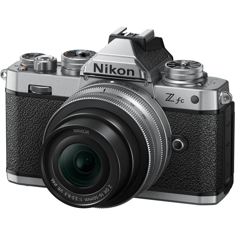 Zfc avec NIKKOR Z DX 16-50mm f/3.5-6.3 VR (Argent)